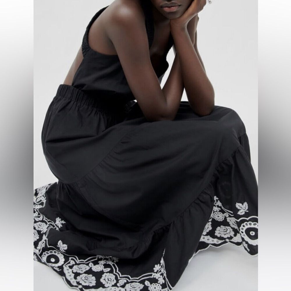 Zara black poplin embroidered midi dress with elastic cross back straps - Picture 5 of 11